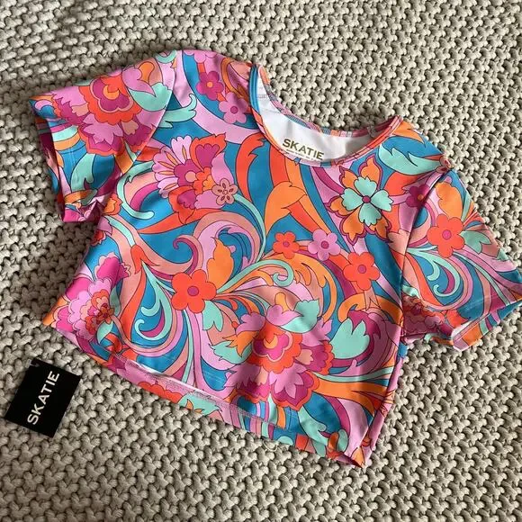 Skatie• ‘Piper’ Top Crop Swim Shirt in LANAI - Picture 2 of 12